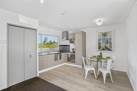 Photo of property in 1 Golf Road, New Lynn, Auckland, 0600
