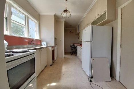 Photo of property in Churchill Flats, 213 The Terrace, Wellington Central, Wellington, 6011