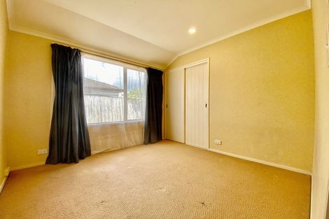 Photo of property in 6 Magic Way, Randwick Park, Auckland, 2105