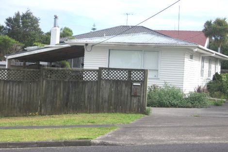 Photo of property in 1/27 Neal Avenue, Glenfield, Auckland, 0629