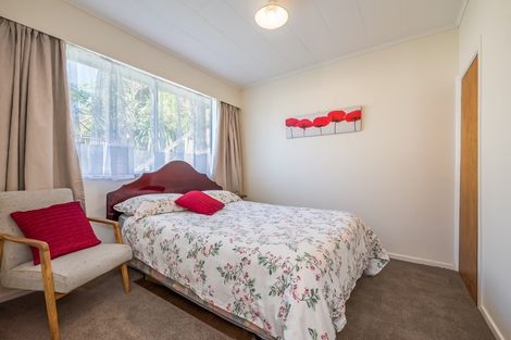 Photo of property in 32 Kingsley Street, Stokes Valley, Lower Hutt, 5019