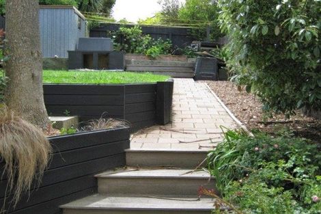 Photo of property in 24 Rolleston Street, Mount Cook, Wellington, 6021