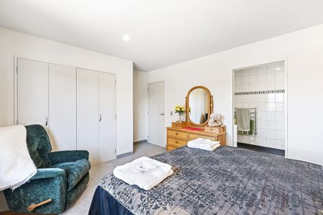 Photo of property in 379 Kapiti Road, Paraparaumu Beach, Paraparaumu, 5032