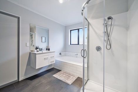 Photo of property in 8 Northmoor Boulevard, Rolleston, 7615