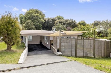 Photo of property in 1/2 Flavia Close, Torbay, Auckland, 0630