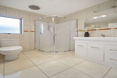 Photo of property in 7 John Broad Place, Flat Bush, Auckland, 2019