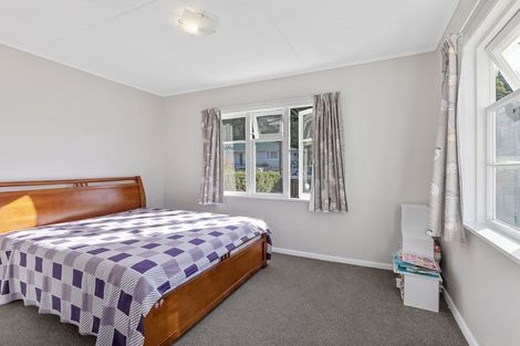 Photo of property in 15 Kowhai Street, Wainuiomata, Lower Hutt, 5014