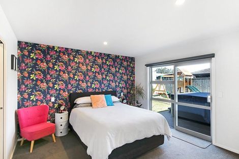 Photo of property in 17 Story Street, Foxton Beach, Foxton, 4815