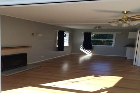 Photo of property in 45 Glen Marine Parade, Glendene, Auckland, 0602