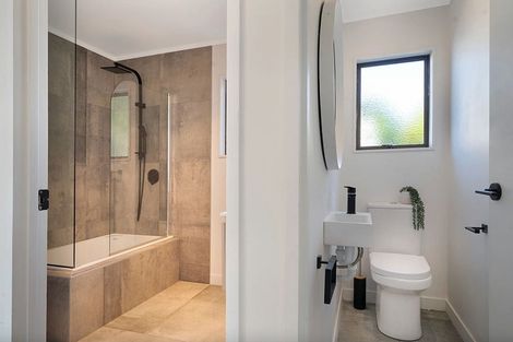 Photo of property in 1/134 Mcleod Road, Te Atatu South, Auckland, 0610