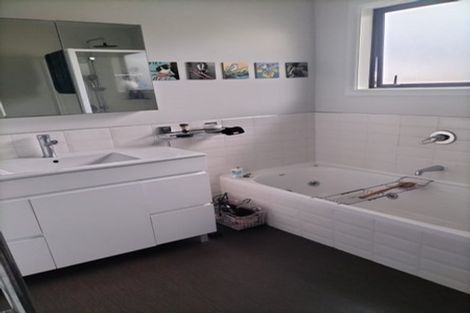 Photo of property in 200 Kainga Road, Kainga, Christchurch, 8083