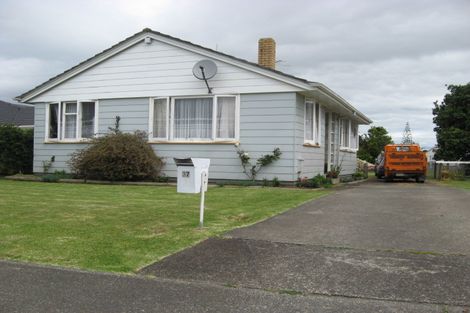 Photo of property in 37 Idlewild Avenue, Mangere, Auckland, 2022