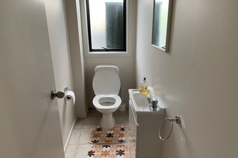 Photo of property in 1/25 Fields Parade, Oteha, Auckland, 0632