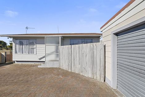 Photo of property in 2/47 South Road, Blagdon, New Plymouth, 4310
