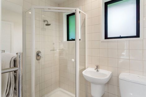 Photo of property in 33 Highland Place, Avonhead, Christchurch, 8042