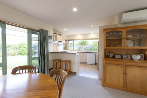 Photo of property in 3 Montague Way, Taradale, Napier, 4112