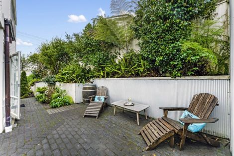 Photo of property in 1b Adrienne Place, Onehunga, Auckland, 1061