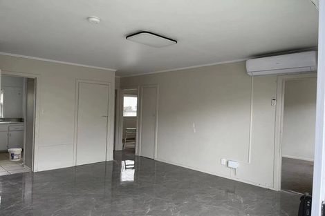 Photo of property in 12 Kaponga Crescent, New Lynn, Auckland, 0600