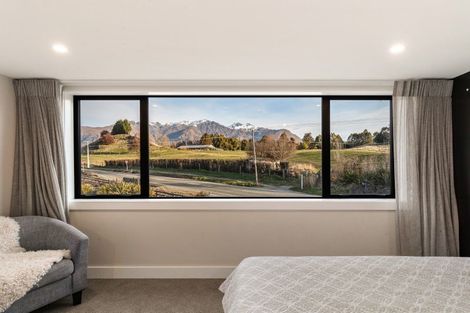 Photo of property in 2 Brodie Avenue, Arrowtown, 9302