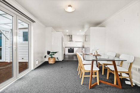 Photo of property in 272 Oxford Street, South Dunedin, Dunedin, 9012