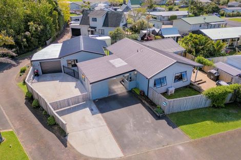 Photo of property in 8 Laura Place, Whitianga, 3510