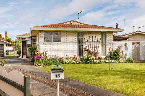Photo of property in 15 Grange Place, Milson, Palmerston North, 4414