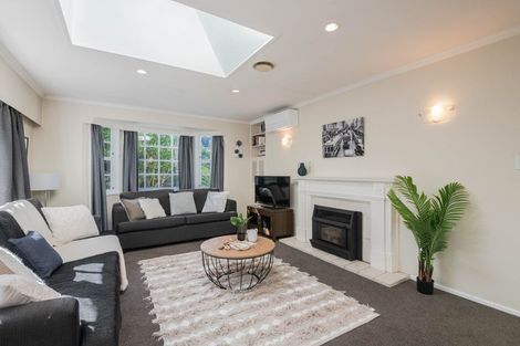 Photo of property in 11 Goddard Grove, Churton Park, Wellington, 6037