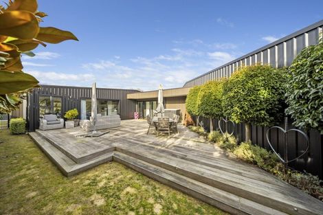Photo of property in 13 Eden Close, Wanaka, 9305