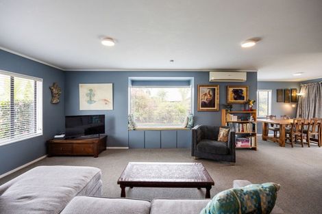 Photo of property in 1 Halcione Close, Flagstaff, Hamilton, 3210