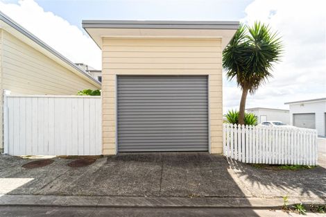 Photo of property in 11/3 Hulme Place, Henderson, Auckland, 0612