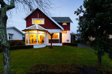 Photo of property in 34 Saint Johns Avenue, Palmerston North, 4414