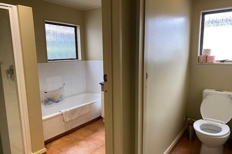 Photo of property in 35 Donegal Crescent, Tamatea, Napier, 4112