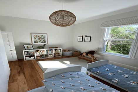 Photo of property in 26 West Road, Northland, Wellington, 6012