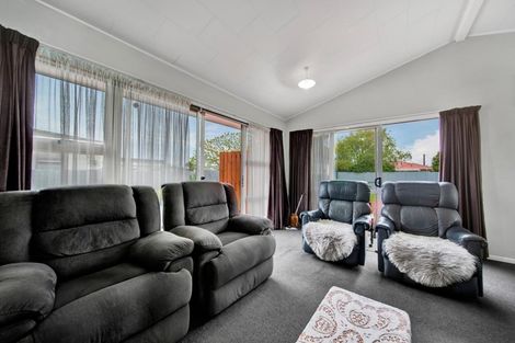 Photo of property in 34 Kamahi Avenue, Hawera, 4610