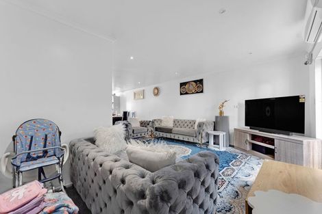 Photo of property in 13 Bushpark Place, Flat Bush, Auckland, 2016