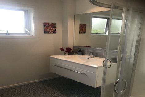 Photo of property in 4 Adrienne Place, Onehunga, Auckland, 1061