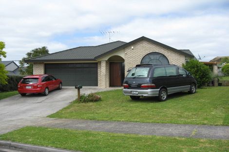 Photo of property in 2 Avonlea Lane, Pukekohe, 2120