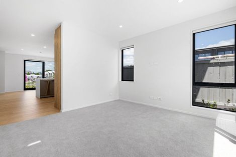 Photo of property in 116 Pepene Avenue, Takanini, Auckland, 2112
