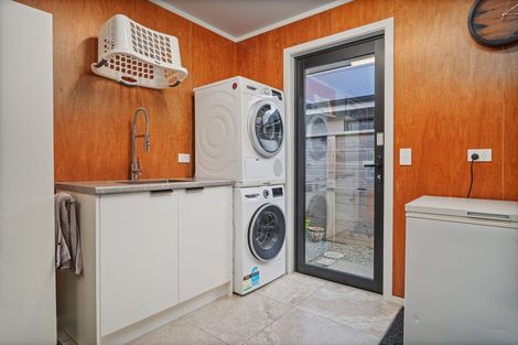Photo of property in 20 Ngaroma Crescent, Whitianga, 3510