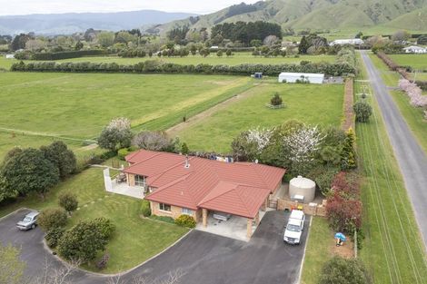 Photo of property in 34 Sutton Road, Te Horo, Otaki, 5582