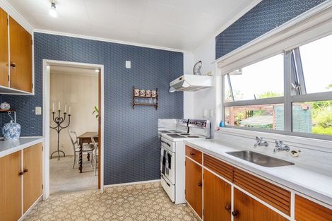 Photo of property in 90 Napier Road, Havelock North, 4130