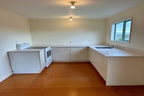 Photo of property in 120 Eskdale Road, Birkdale, Auckland, 0626