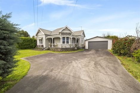 Photo of property in 10 Regent Street, Hawera, 4610