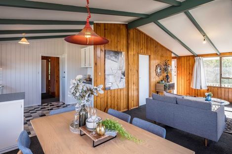 Photo of property in 117 Newlands Road, Newlands, Wellington, 6037