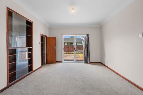 Photo of property in 4 Kenderdine Road, Papatoetoe, Auckland, 2025