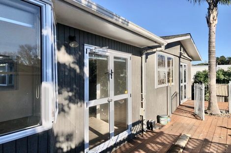 Photo of property in 20 Clovelly Road, Bucklands Beach, Auckland, 2012