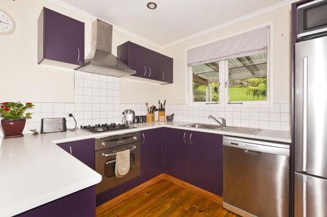 Photo of property in 2 Hilltop Avenue, Morningside, Whangarei, 0110