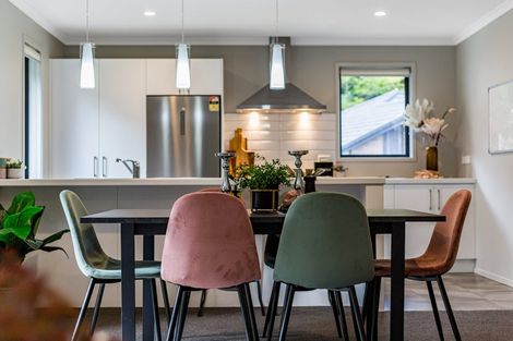 Photo of property in 31 Mooring Close, Whitby, Porirua, 5024