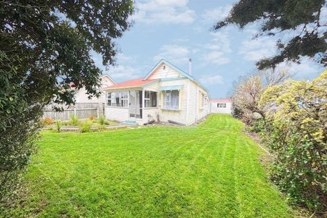 Photo of property in 4 Wood Street, Takaro, Palmerston North, 4410