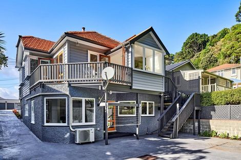 Photo of property in 54 Ferry Street, Seatoun, Wellington, 6022